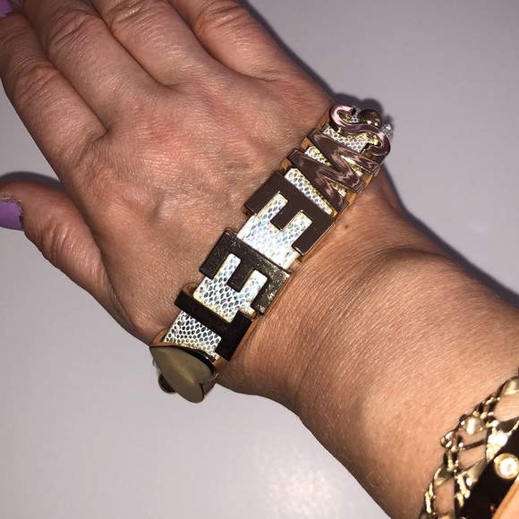 BCBG bracelet. Gold details 💖 - Picture 9 of 9